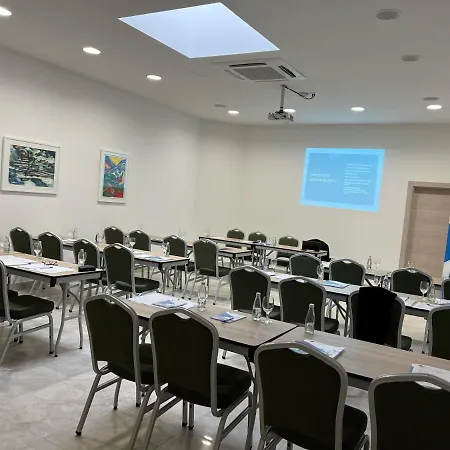 Otel Nova 4*