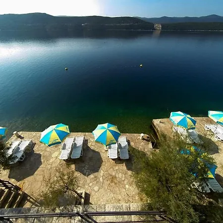 Nova Neum