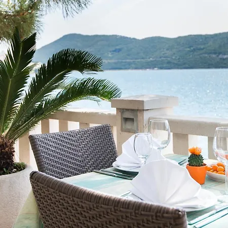 Nova 4* Neum