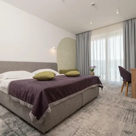 Hotel Nova 4*